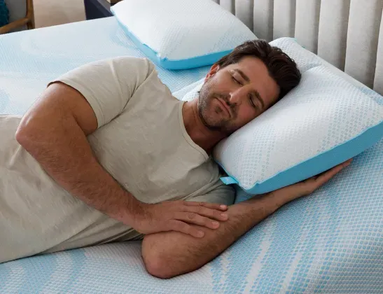 547x420-tips-improve-sleep-pillow-04